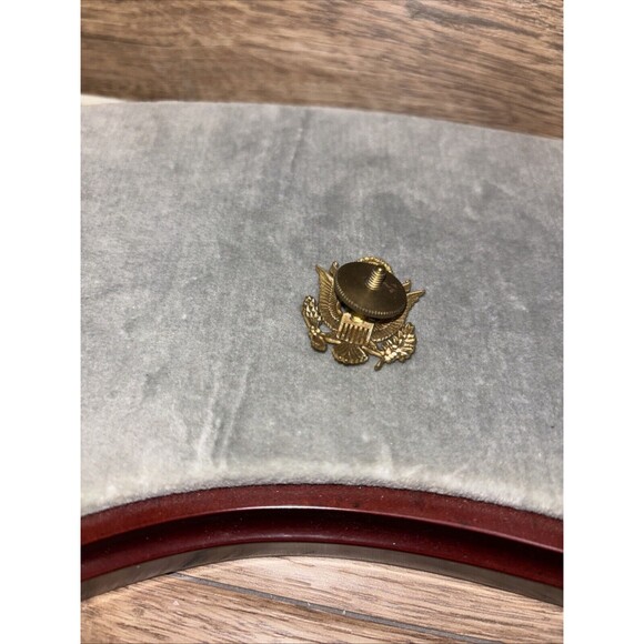 US Army Officers Cap badge Screw back - Picture 2 of 2